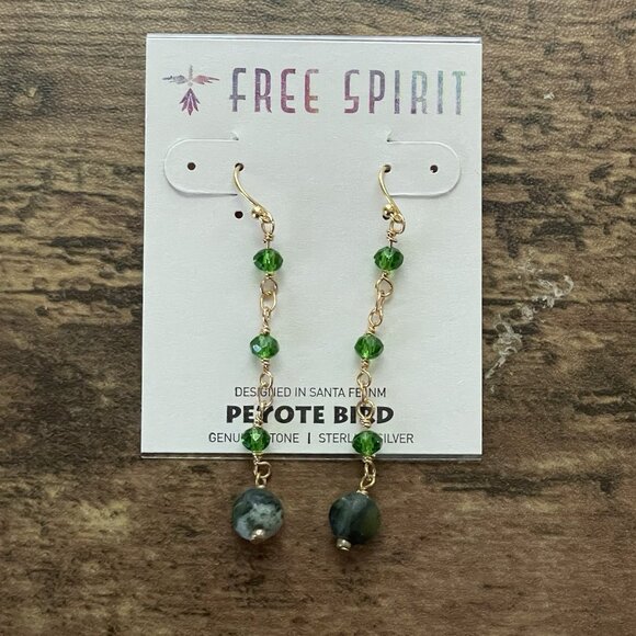 Peyote Bird Free Spirit Earrings Green Jade Beaded Gold Tone Dangly Boho Glam 2" - Picture 1 of 5